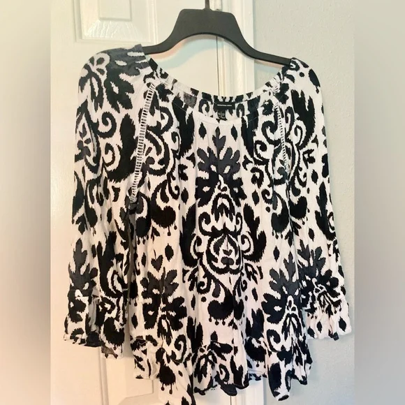 I.N.C Black & White Top Size L - Picture 5 of 9